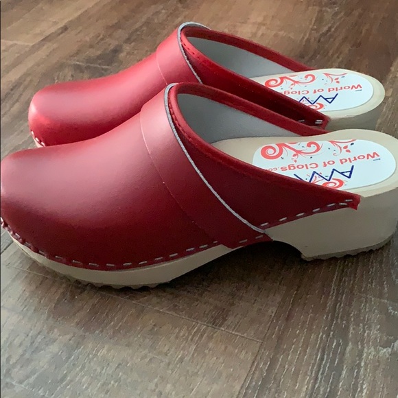 Shoes - Red Leather Clogs size 38/8